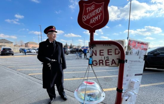 Salvation Army Volunteer 1 6684600 1702422588068